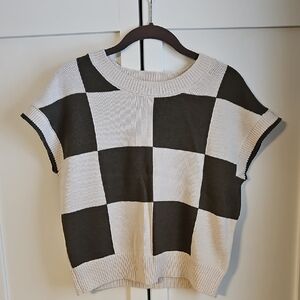 Moon & Madison Ivory and Olive Knit Top